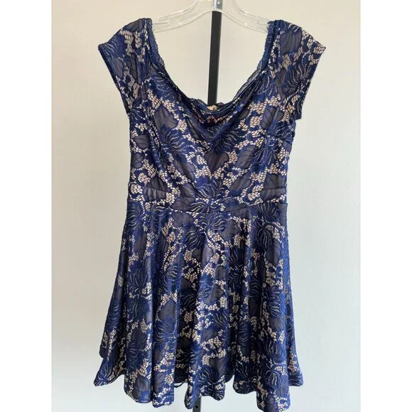 B Darlin Blue Lace Sleeveless Formal Dress Size 13/14 #14919